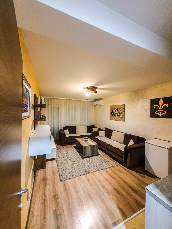 Avio Apartmani 2018 Novi Pazar Buitenkant foto