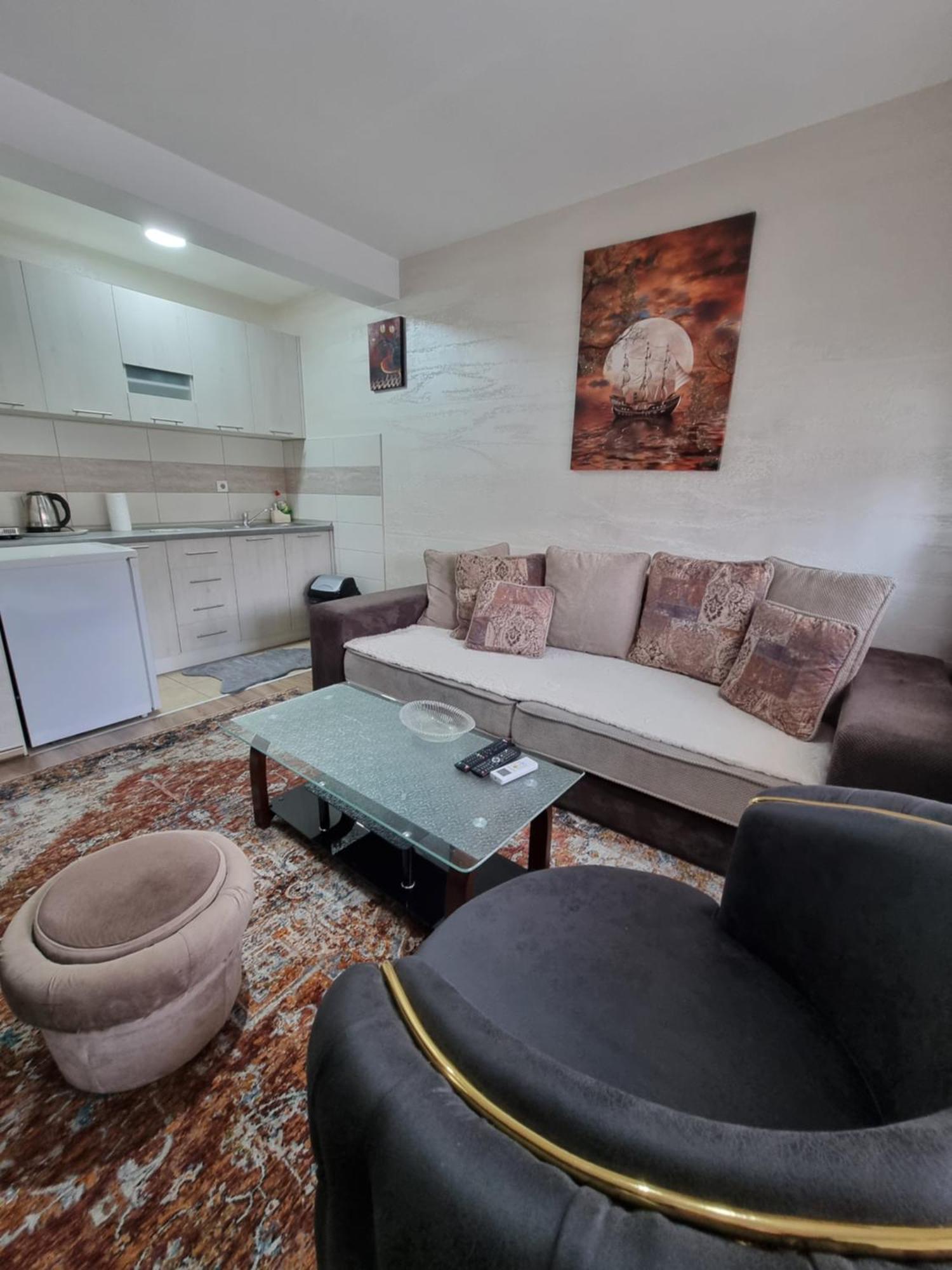 Avio Apartmani 2018 Novi Pazar Buitenkant foto