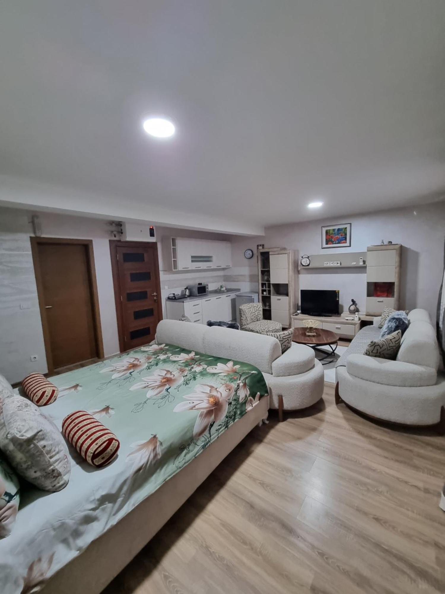 Avio Apartmani 2018 Novi Pazar Buitenkant foto